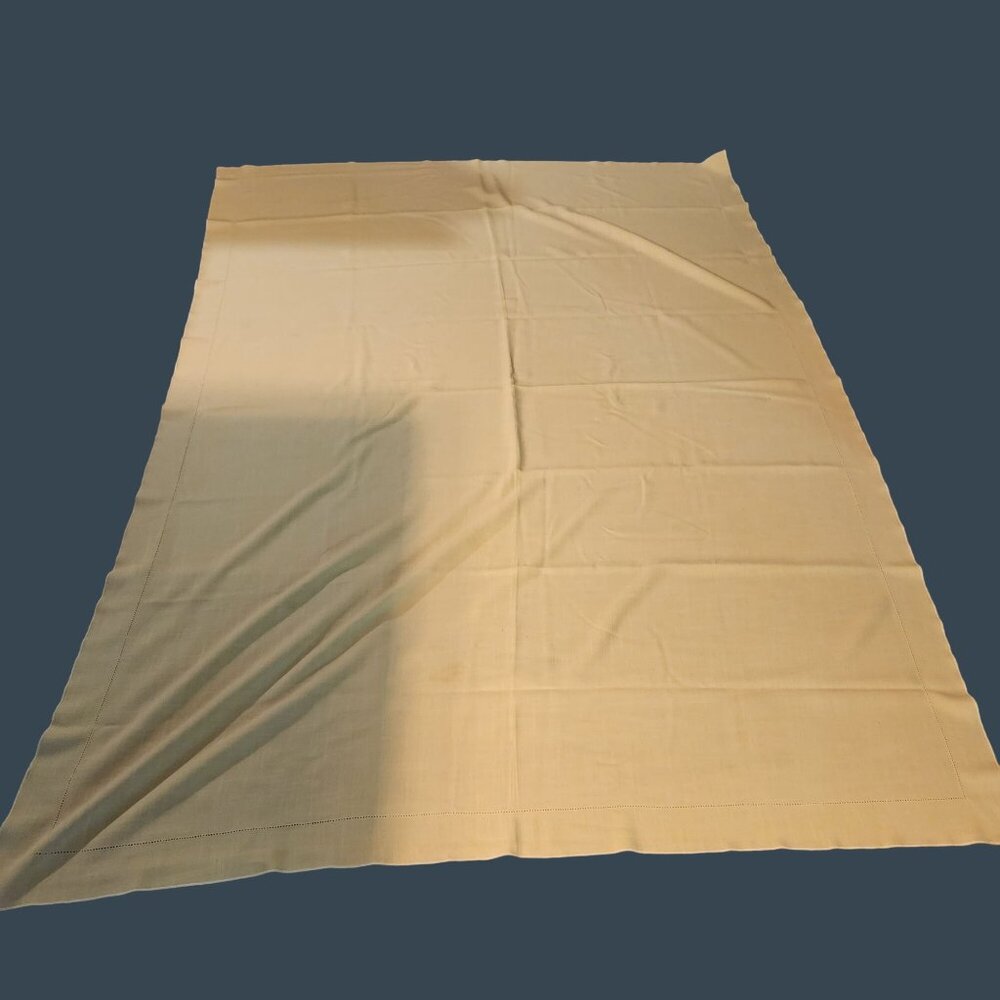 Vintage By Vera Lime Linen-Look Tablecloth 50% Polyester 50% Rayon 80" x 57"